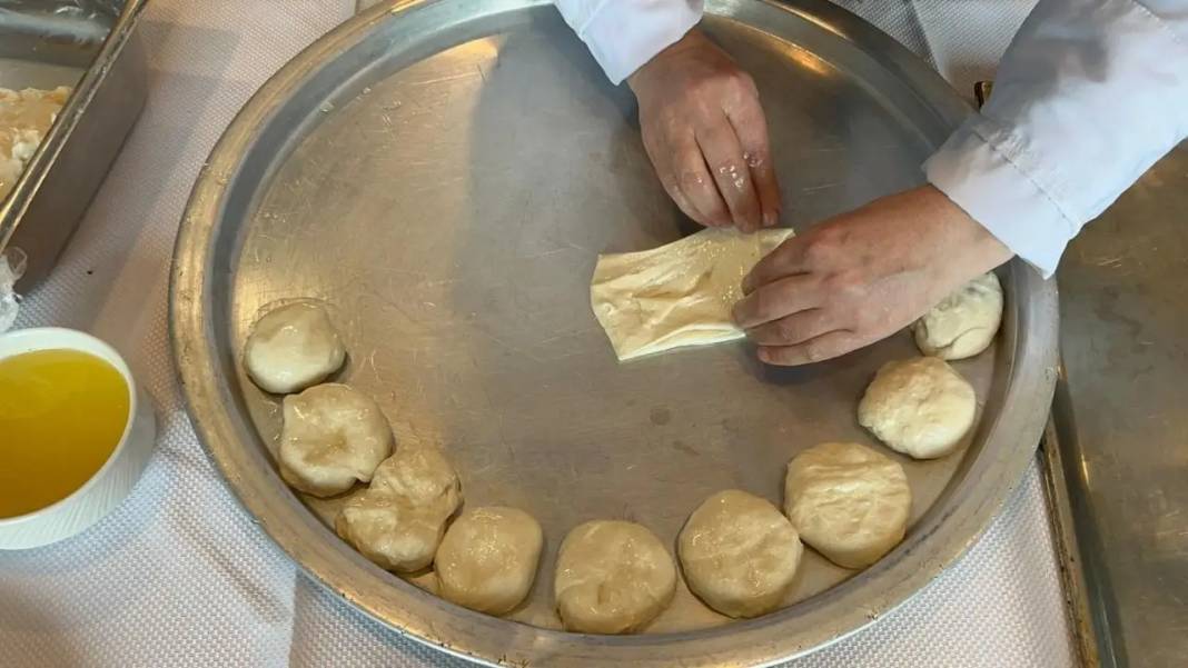 Hatay’ın Eşsiz Tatlarından Kaytaz Böreği Artık Avrupa’da Marka! 2